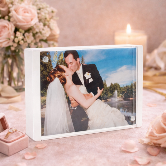 Color Edge Magnet Frame in Frost