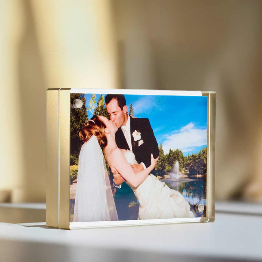 Color Edge Magnet Frame: Gold, Silver, Frosted